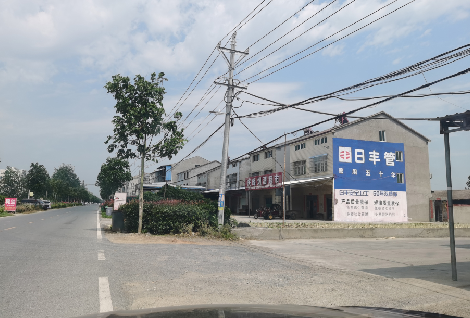 盐边如何能保证墙体广告的醒目性？